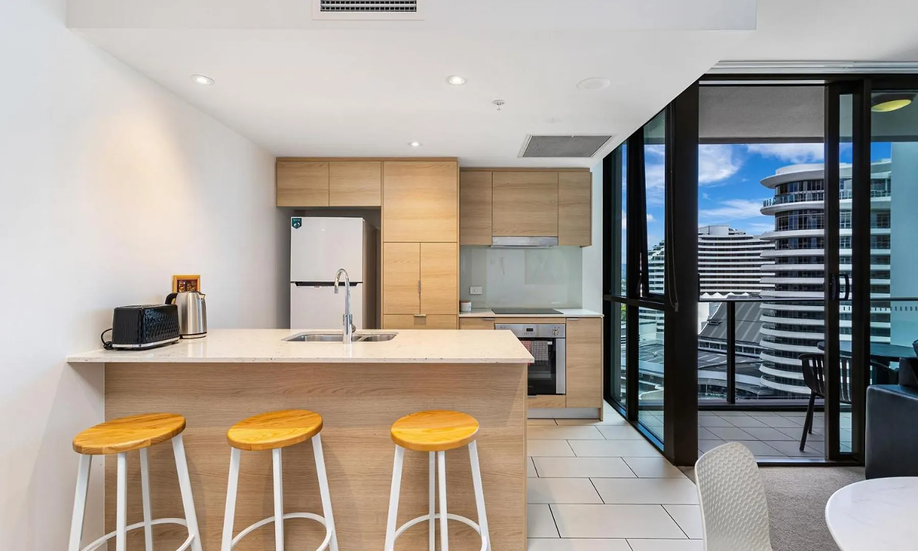 Beach & City Dreams At Avani Broadbeach Gold Coast